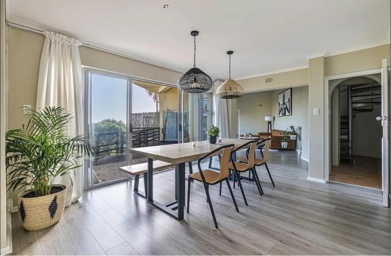 5 Bedroom Property for Sale in Llandudno Western Cape